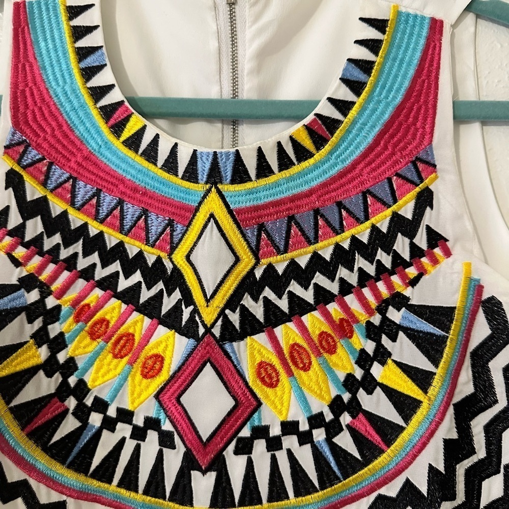 🌟SALE🌟embroidered colorful tank top - Picture 5 of 6